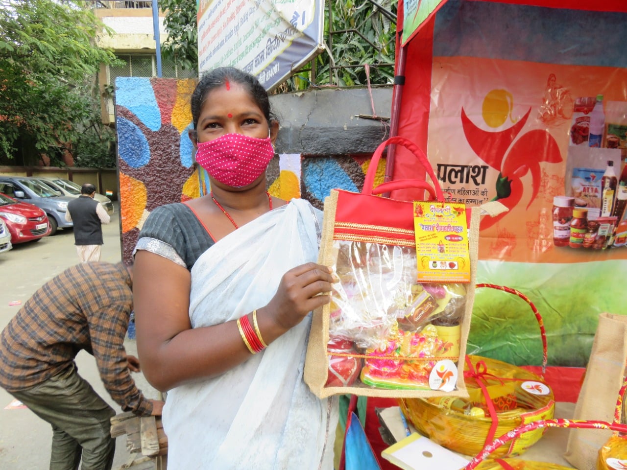 पलाश ब्रांड के खोले गए राजधनी में आउटलेट,ऑनलाइन भी कर सकते हैं खरीददारी,पढ़ें पूरी खबर