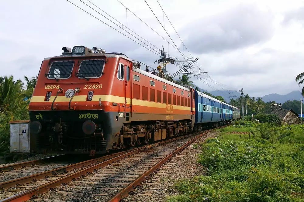 ऑपरेशन ‘‘समय पालन‘‘ में हो रही बिना कारण के चेन पुलिंग करने वालो पर कार्रवाई ,जानिए कितने धराये