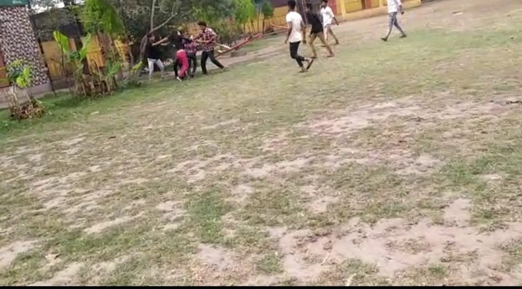 यह है धनबाद की झरिया, यहां लड़कियां बदतमीजी का विरोध करती हैं तो शोहदों का दल कर देता है पिटाई