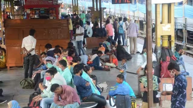 जब पटना जंक्शन पर यात्रियों को होना पड़ा शर्मसार, वजह जान हो जाएंगे हैरान