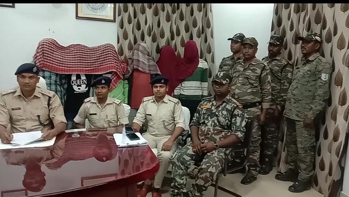 चाईबासा पुलिस को मिली बड़ी सफलता, ट्रांसफार्मर से कॉइल चोरी करने वाले एक नाबालिग सहित 7 लोगों को पुलिस ने किया गिरफ्तार