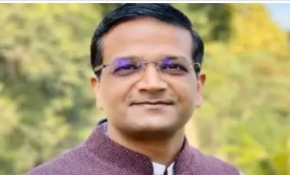 जमीन घोटाले में बढ़ेगी IAS छवि रंजन की मुश्किलें!