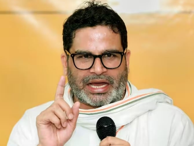 प्रशांत किशोर का नीतीश सरकार पर हमला, पूछा- 4 लाख शिक्षकों की परीक्षा कैसे लेगी सराकर?