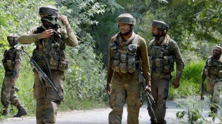 छत्तीसगढ़ के सुकमा कैंप में CRPF के जवान ने साथियों पर बरसाई गोलियां, चार जवान की मौत, तीन घायल