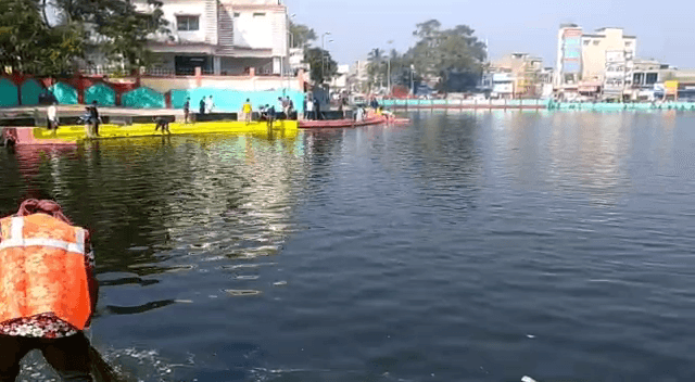 दुमका में छठ घाट सज कर तैयार, व्रतियों का इंतजार