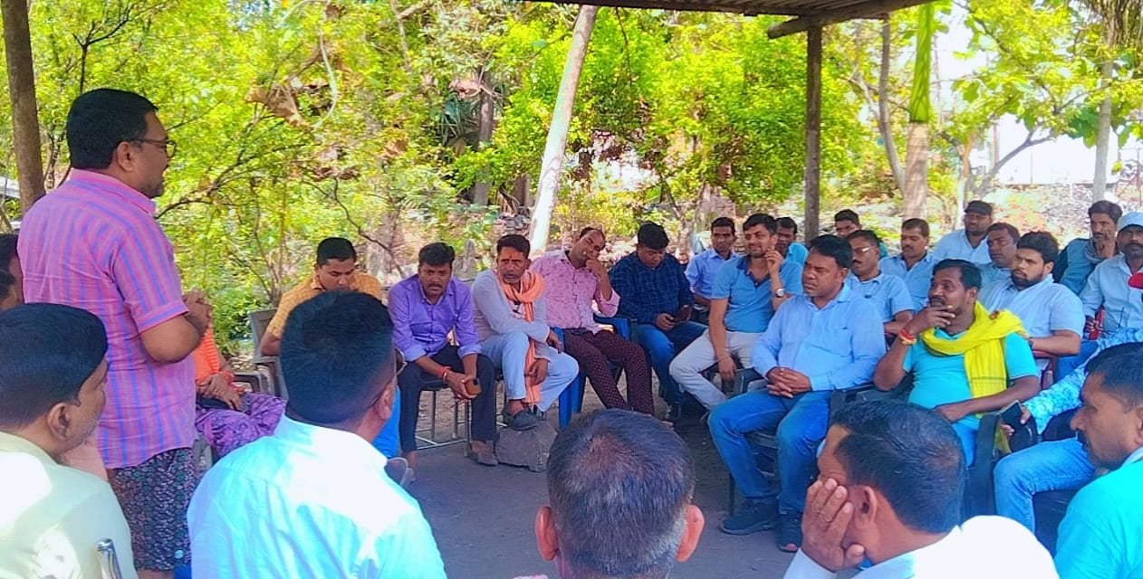 अगले महीने 17 को धनबाद पहुंच रहे सुदेश महतो ,पढ़िए कैसे बन रही है विधानसभा की सीटों पर दावेदारी बढ़ाने की योजना