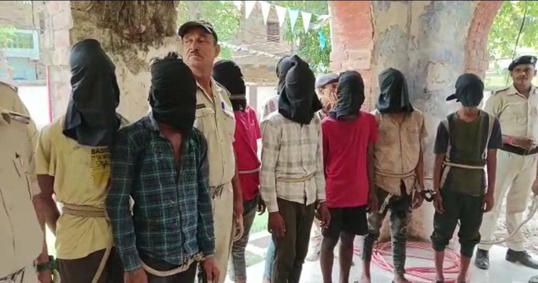 पटना:अपराध की योजना बना रहे 8 आरोपी गिरफ्तार, कई हथियार बरामद