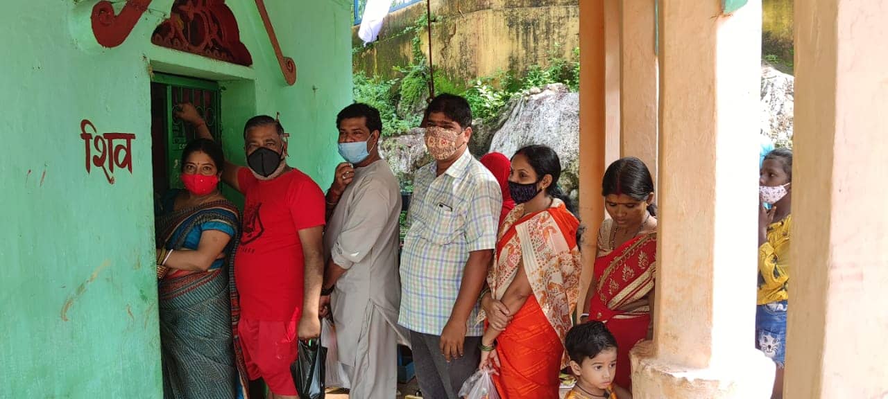 तीसरे सोमवारी पर शिवालयों में श्रद्धालुओं ने किया जलाभिषेक