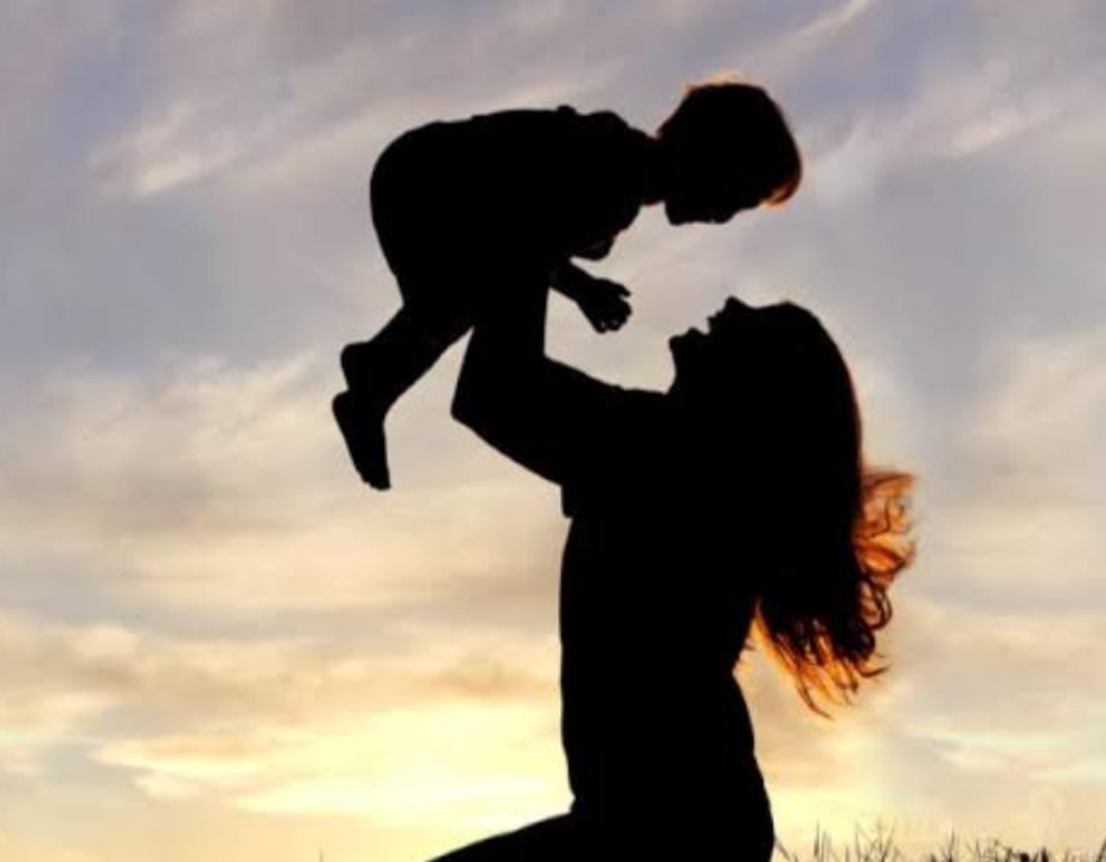 Mother's Day 2023: इस मदर्स डे इन 5 तरीकों से अपनी मां को कराएं स्पेशल फ़ील