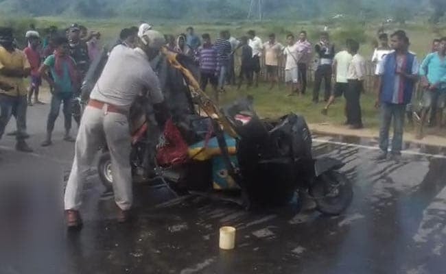 असम में ऑटो और ट्रक की टक्कर में 9 लोगों की मौत, सभी छठ घाट से लौट रहे थे