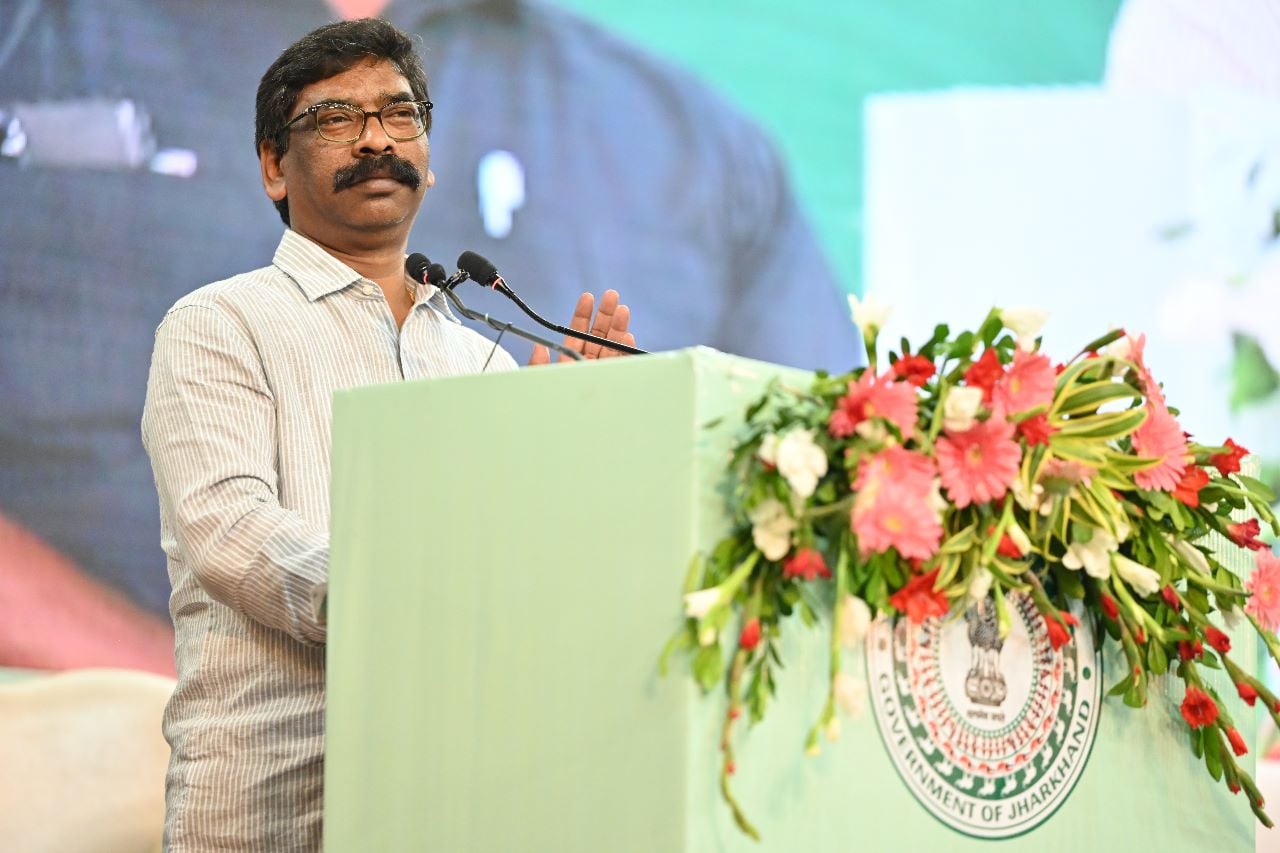 स्कूल के बच्चे टॉप होंगे तो शिक्षक को मिलेगा सैलरी के साथ विशेष पैकेज, CM हेमन्त ने की घोषणा