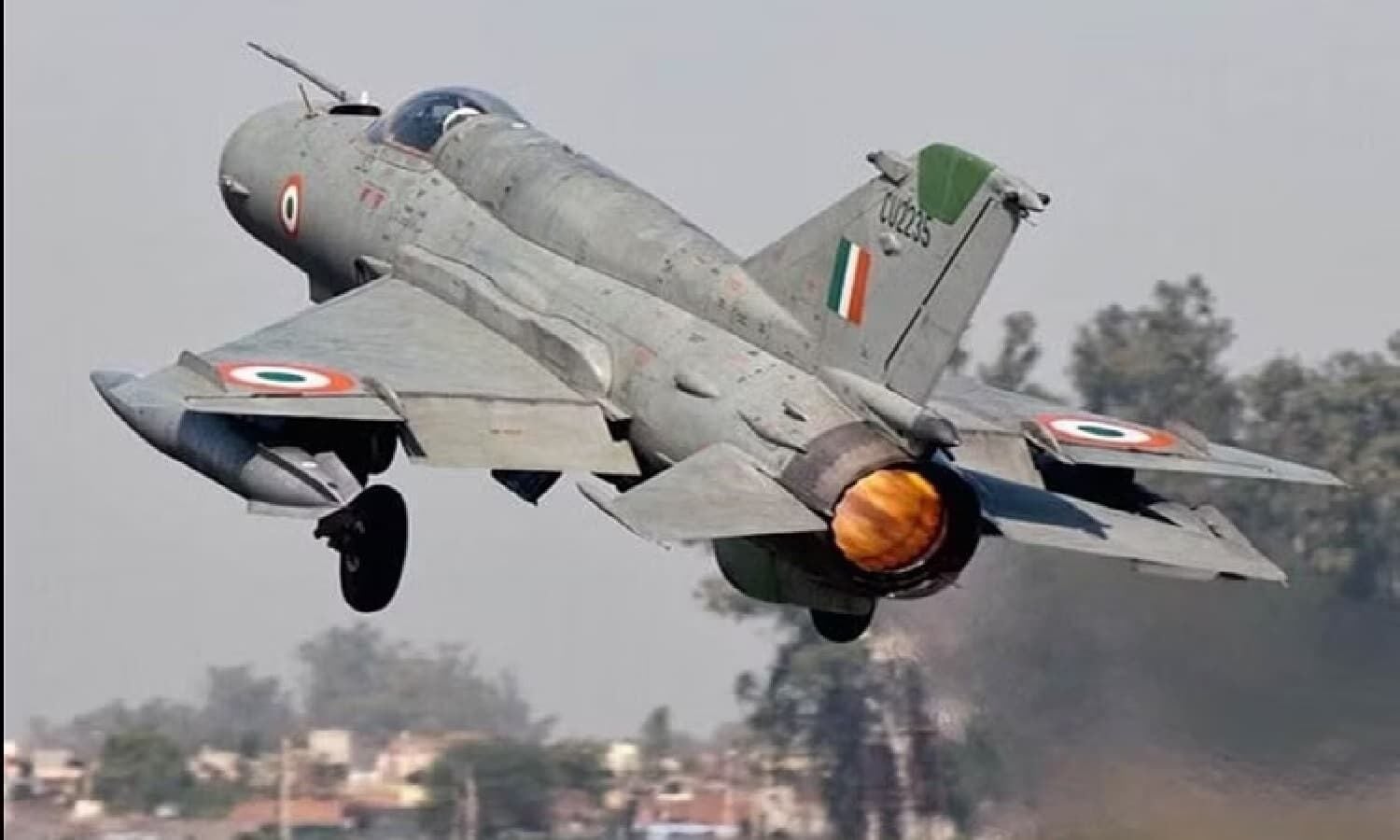अब आसमान में उड़ते नहीं दिखेगी मिग-21, लगातार हादसों के चलते वायुसेना ने लिया फैसला, जानिए पूरी खबर