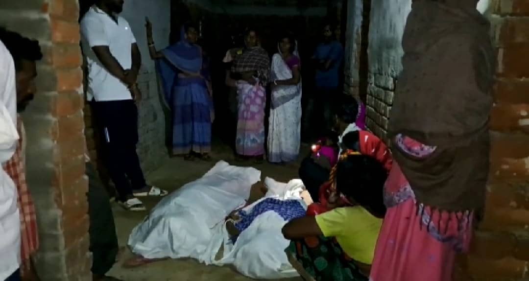 धनबाद: बरवा अड्डा में वज्रपात ने लील ली मां-बेटी की जिन्दगी, सब्जी तोड़ने के दौरान हुआ हादसा