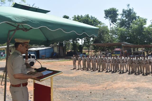 झारखंड के हर जिलों में उग्रवादियों ने मचाया है तांडव, कई जवानों और अधिकारियों ने दी है अपनी शहादत, आईए जानते हैं.