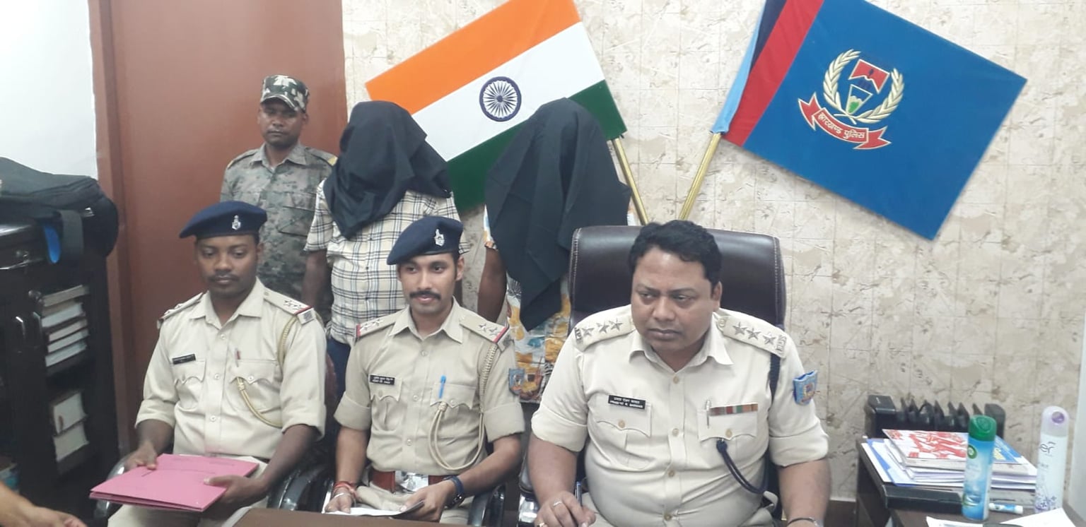 रांची: पुलिस ने रिंग रोड से दो सड़क लुटेरों को गिरफ्तार कर भेजा जेल,हथियार बरामद