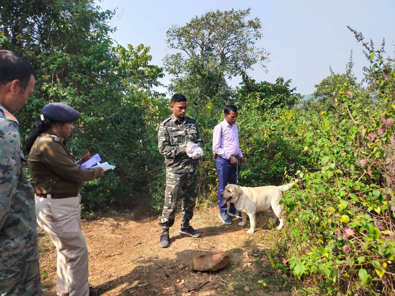 जंगल में मिली डेड बॉडी, जूते के फीते से होगी कातिल की पहचान !