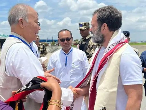 मणिपुर हिंसा: प्रशासन ने रोका राहुल गांधी का काफिला, कांग्रेस का दावा लोगों का हुजूम कर रहा है इंतजार