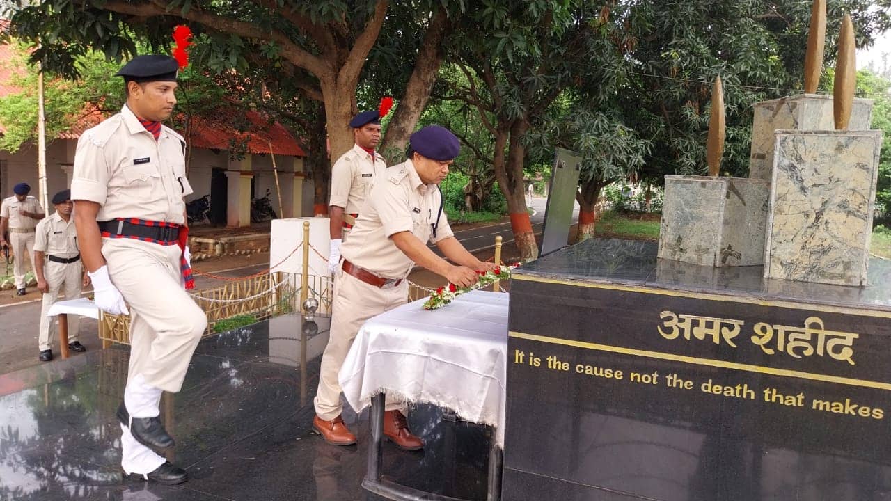 शहीद एसपी अमरजीत बलिहार की पुण्यतिथि, 2 जुलाई 2013 को नक्सलियों से लड़ते हुए दी थी शहादत