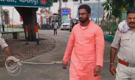 अवैध बालू खनन पर पुलिस की नकेल, मामले में जदयू के प्रदेश सचिव गिरफ्तार, पढ़े पूरा मामला