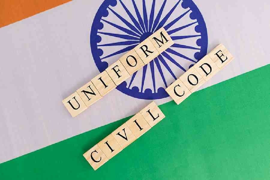 समान नागरिक संहिता पर केन्द्रीय सरना समिति की चेतावनी, आदिवासी पंरपरा और रीति रिवाज से खिलवाड़ बर्दास्त नहीं