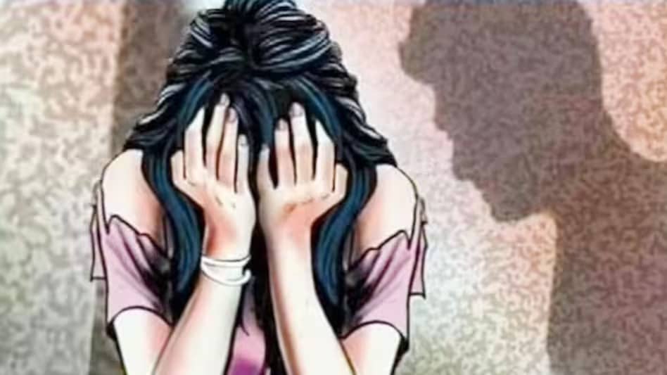 शिक्षक ने 9वीं की छात्रा को प्रेम जाल में फंसाकर वीडियो किया वायरल, आरोपी शिक्षक गिरफ्तार