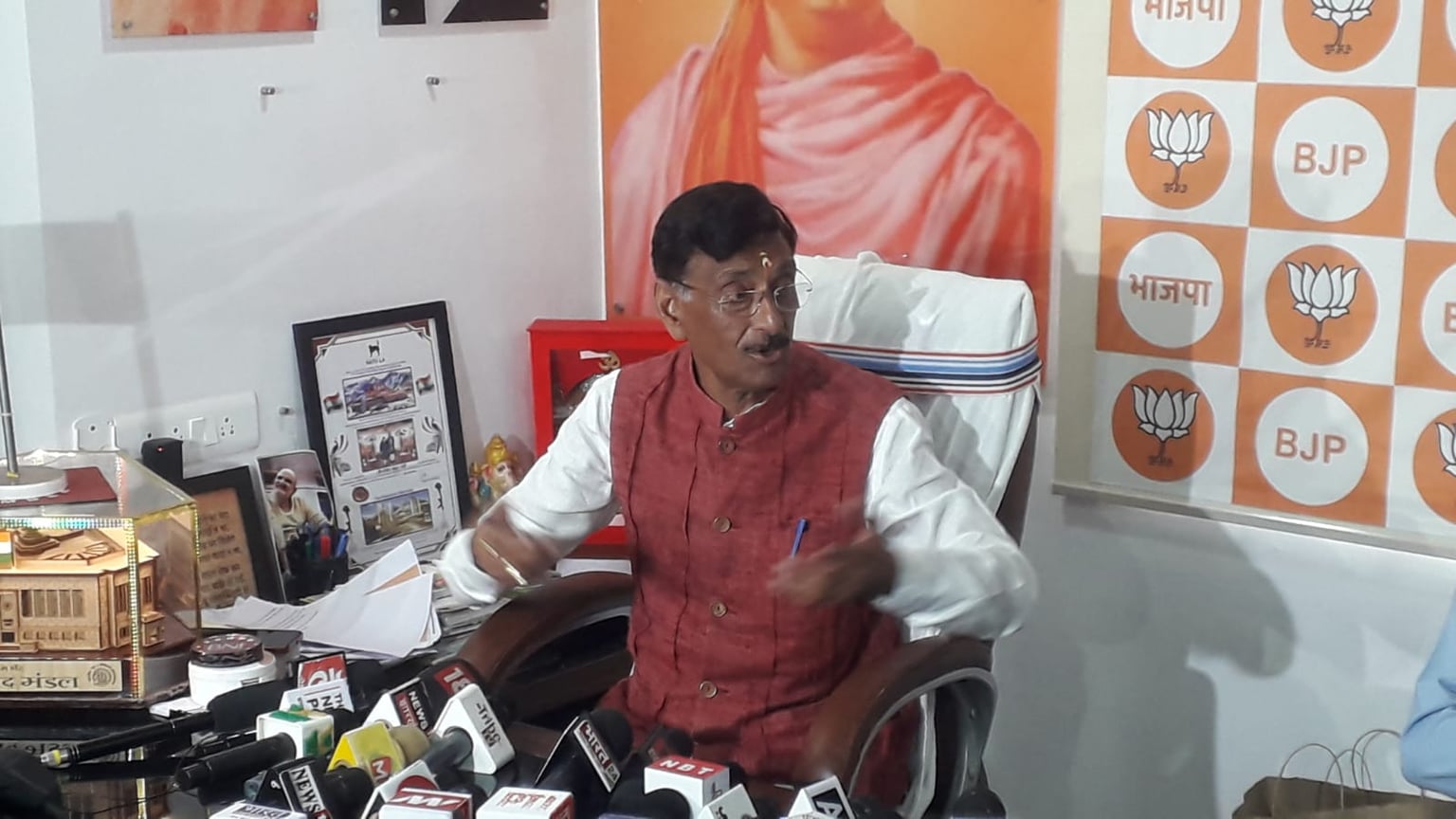 झारखंड में DSP, दरोगा और बेटियां सुरक्षित नहीं तो कौन है सुरक्षित बताएं CM- सांसद संजय सेठ