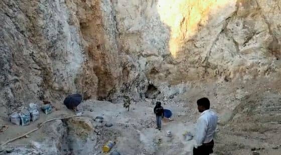 धड़ल्ले से चल रहा है अभ्रक का काला खेल, कागजों पर खदाने बंद, लेकिन जमीनी हकीकत है कुछ अलग