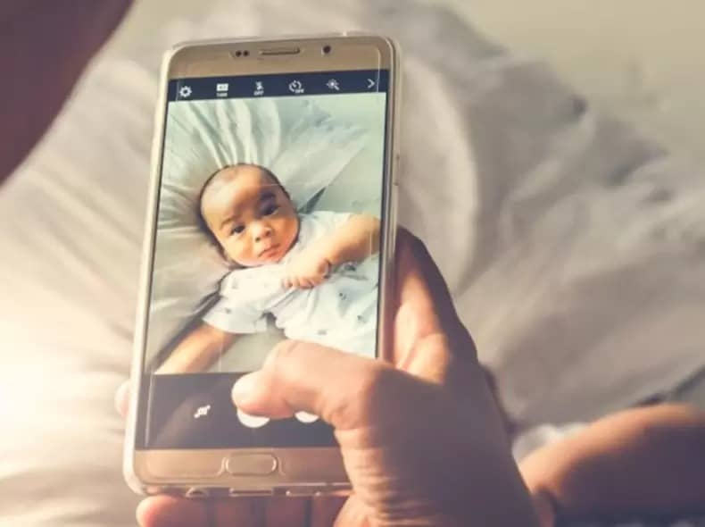 अगर आप अपने बच्चों की तस्वीर सोशल पर करते हैं शेयर तो हो जाए सावधान, पुलिस ने भी दी ये सलाह, जानिए वजह