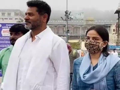 50 साल की उम्र में कोरियोग्राफर प्रभुदेवा बने पिता, न्यू बोर्न बेबी के साथ दर्शन करने पहुंचे तिरुपति मंदिर