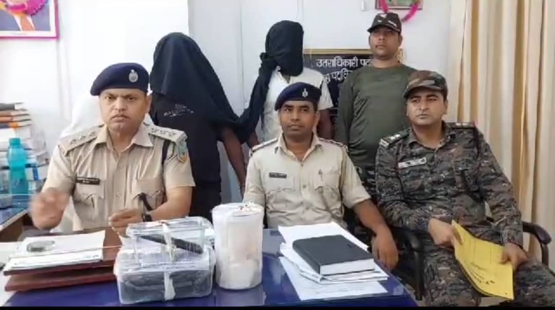 नशे के सौदागरों के खिलाफ पुलिस को मिली बड़ी सफलता, वाहन चेकिंग के दौरान स्कूटी से भारी मात्रा में अफीम बरामद, दो तस्कर गिरफ्तार