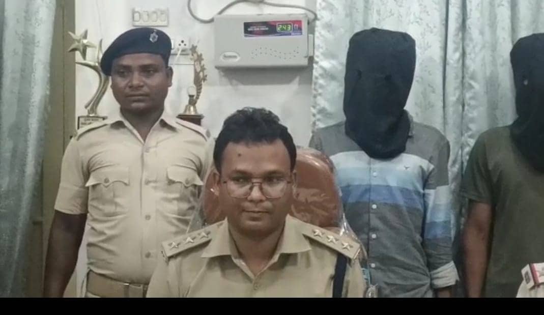 Gangs of wasepur: प्रिंस खान गिरोह पर पुलिस का एक और चोट ,हथियार पहुंचने वाले दो धराये