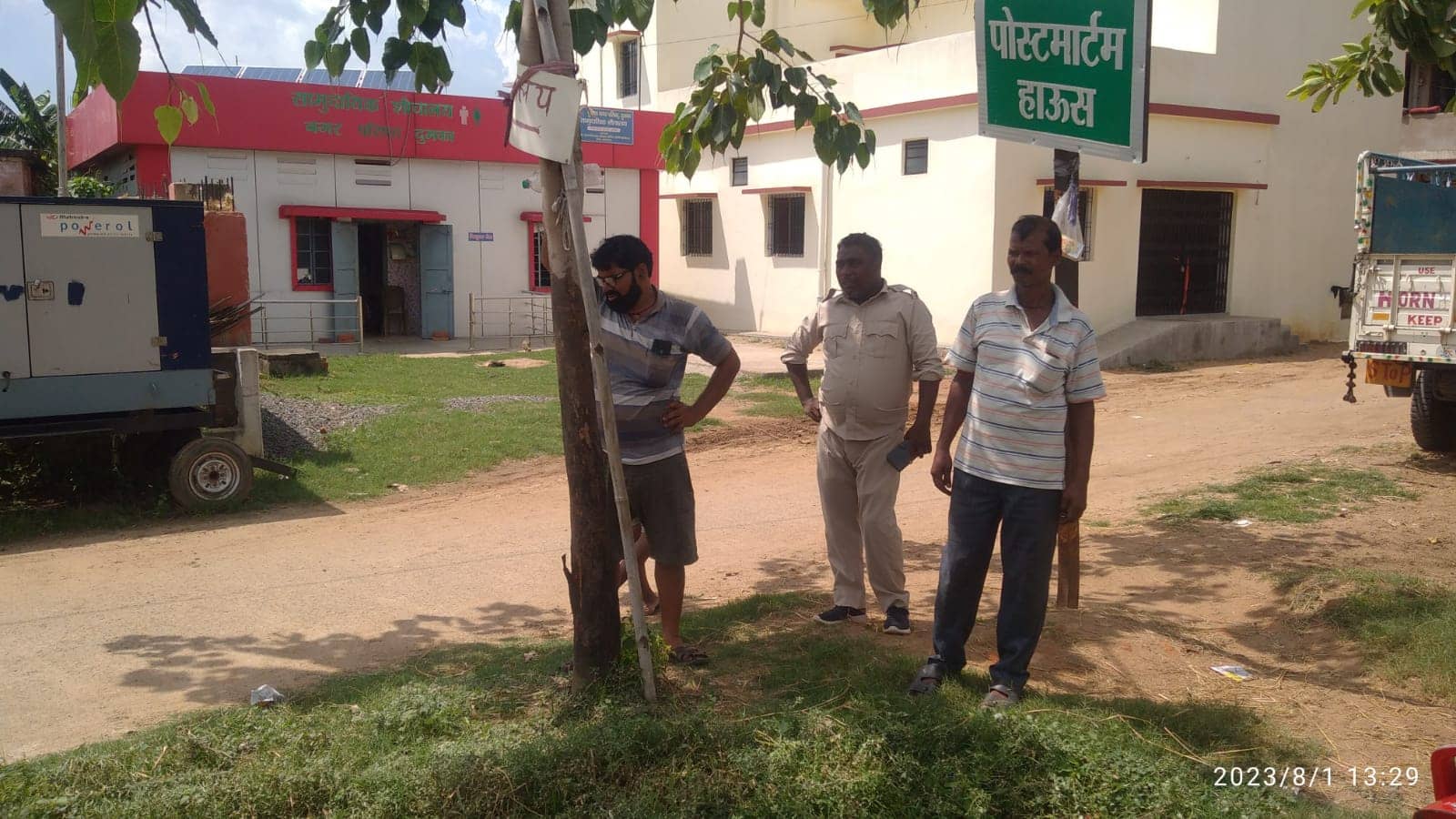 दुमका: सड़क हादसे में दो दोस्तों की मौके पर मौत, हेलमेट पहना होता तो बच सकती थी जान