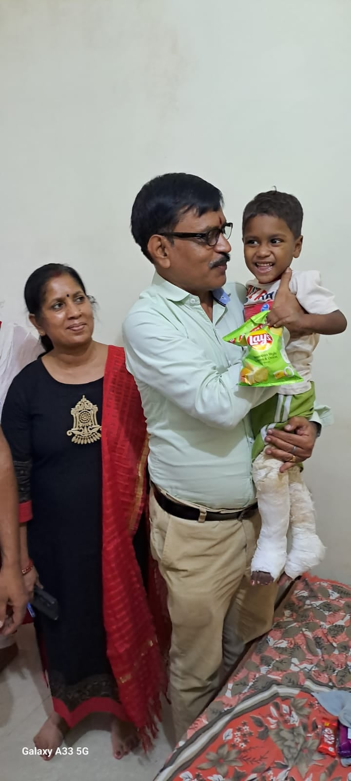 धनबाद स्टेशन परिसर से घायलावस्था में बरामद बच्चे के लिए चलेगा संयुक्त अभियान