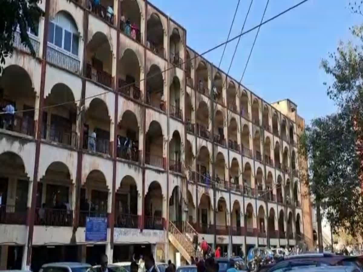 धनबाद कोर्ट परिसर की सुरक्षा व्यवस्था पर नाराज हुए न्यायमूर्ति, एसएसपी को दिया 3 दिनों का वक्त