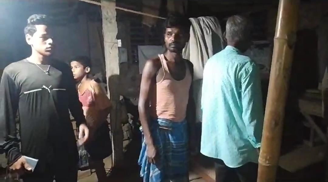 कलयुगी बेटा! जमीन की लालच में हैवान बना बेटा, रॉड से मारकर की मां की हत्या