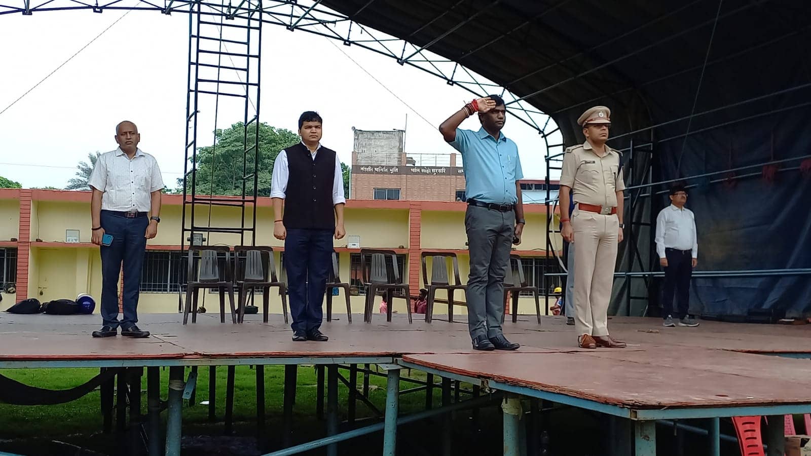 जमशेदपुर: 15 अगस्त की तैयारी का निरीक्षण करने पहुंचे डीसी, परेड के फाइनल रिहर्सल में हुए शामिल