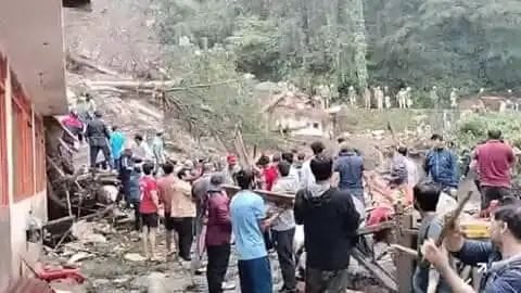 शिमला में मूसलाधार बारिश से भारी तबाही, 15 लोगों की मौत, कई लापता