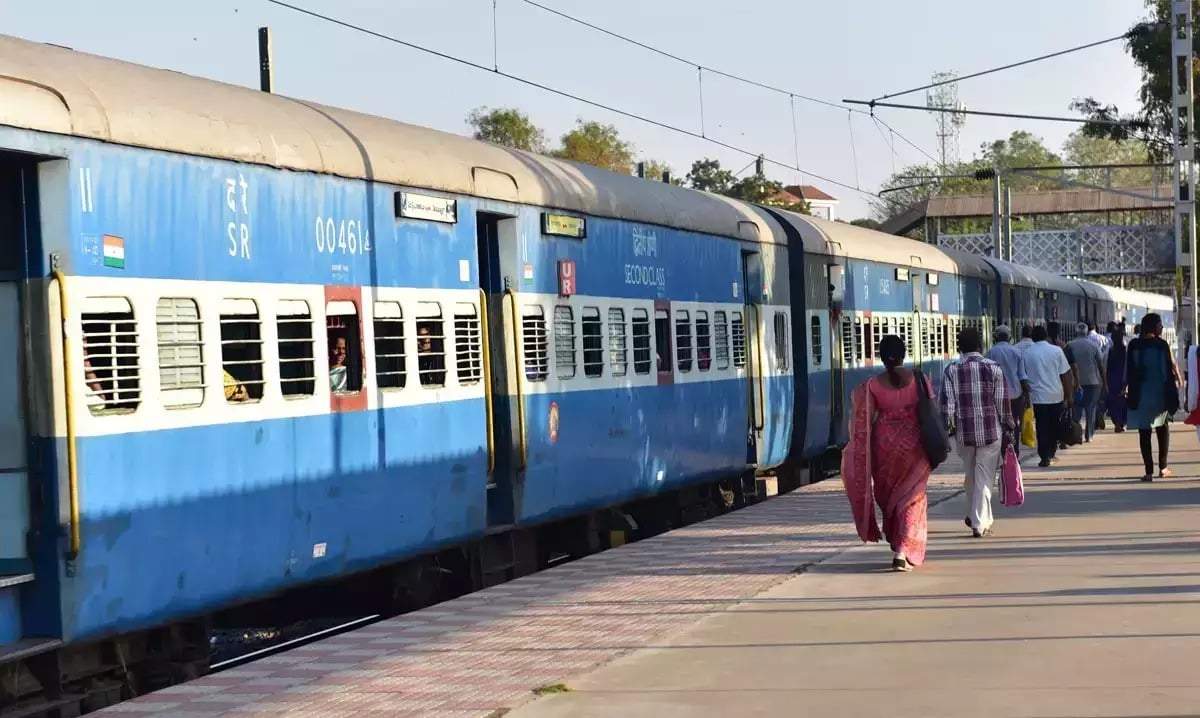 विभिन्न स्टेशनों पर तीन ट्रेनों का अतिरिक्त ठहराव, जानिए डिटेल्स