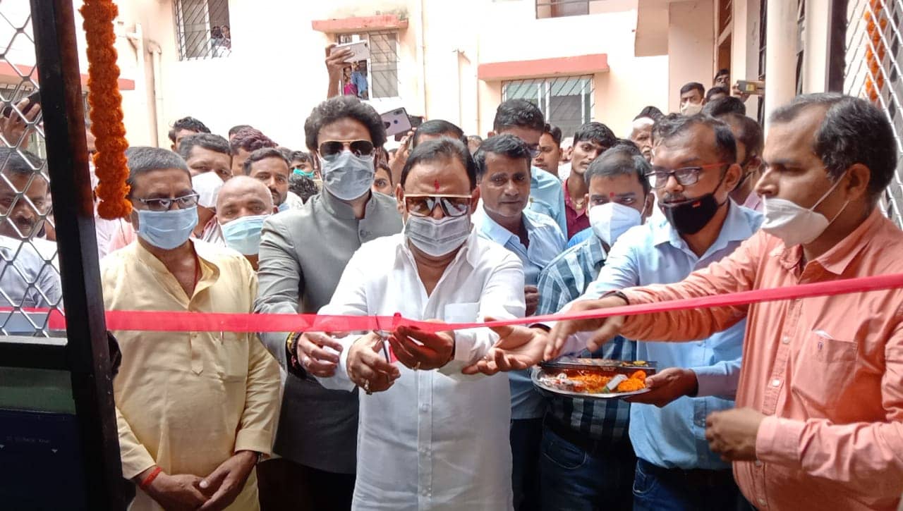 हुसैनाबाद अस्पताल में ऑक्सीजन प्लांट का विधायक ने किया शुभारंभ