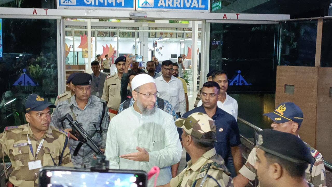 डुमरी के चुनावी रण में उतरे ओवैसी, क्या बिगाड़ देंगे गठबंधन का समीकरण