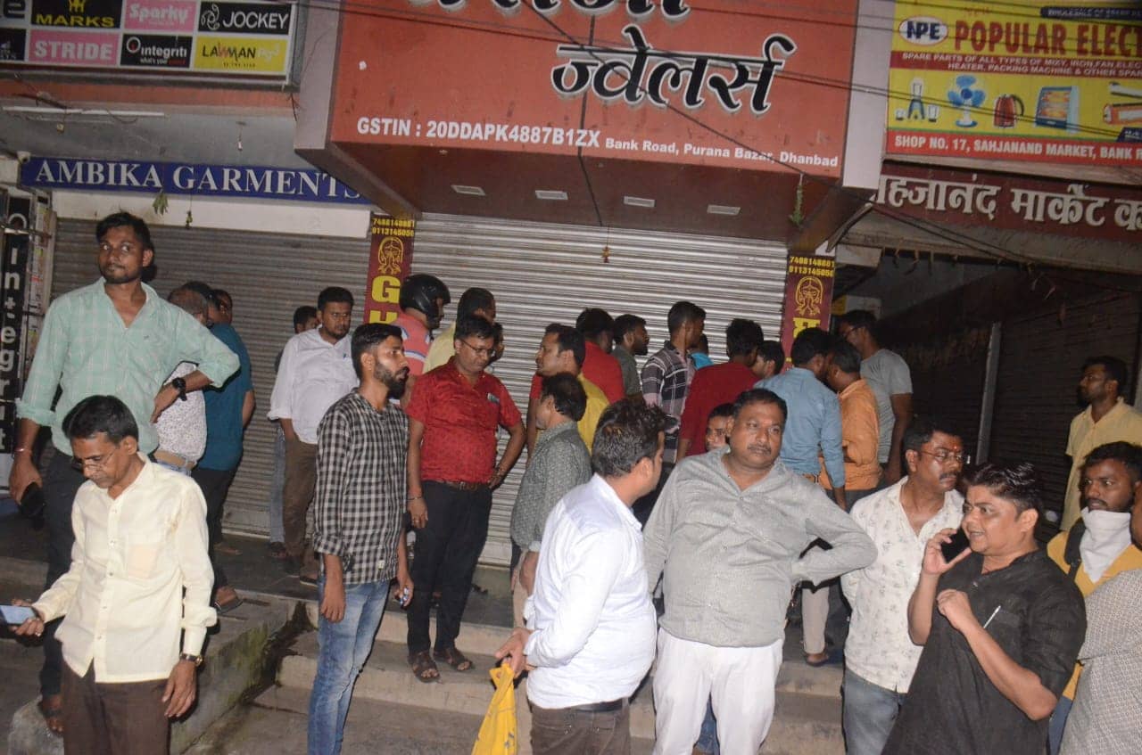 गैंग्स का आतंक: 50 लाख रंगदारी के लिए प्रिंस खान ने फिर कराई फायरिंग,विदेश में बैठकर धनबाद को सकते में डाल रखा गैंगस्टर