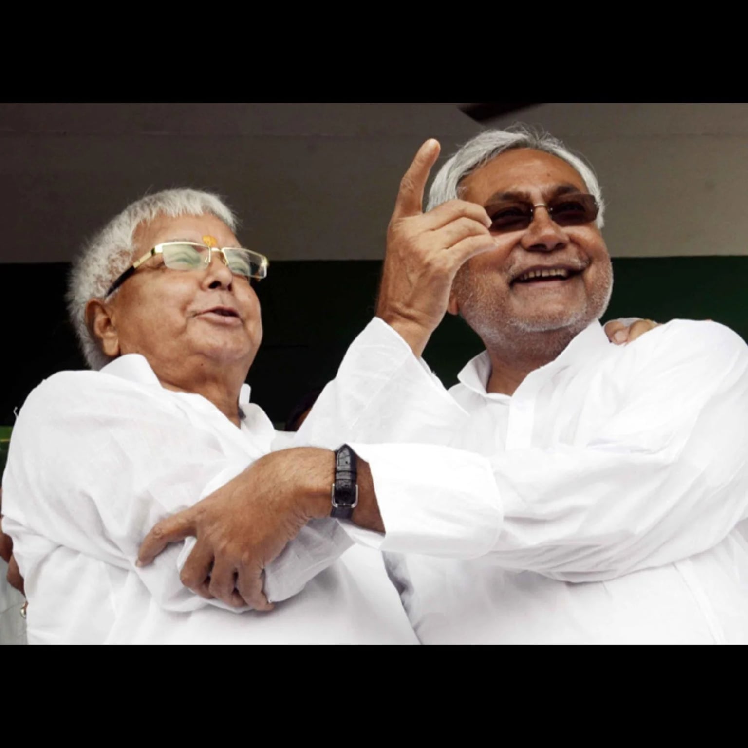 मुम्बई से लौटते ही राबड़ी आवास पहुंचे नीतीश, कैबिनेट विस्तार या तेजस्वी की ताजपोशी का काउंटडाउन की शुरुआत