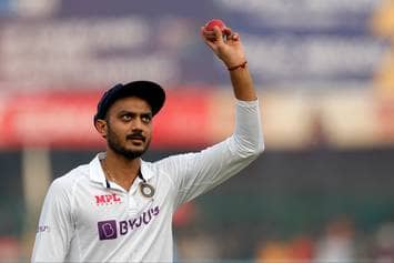 भारत न्यूज़ीलैंड पहला टेस्ट मैच : चौथे दिन भारत की दूसरी पारी लड़खडाई,102 पर पांच बल्लेबाज पवेलियन लौटे