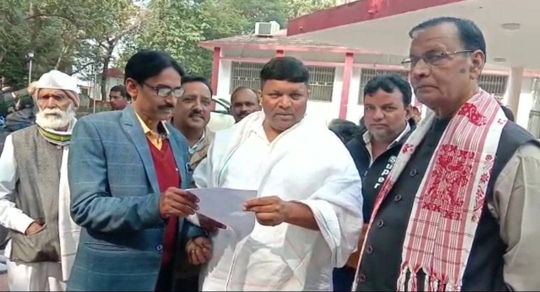 प्राथमिक शिक्षक संघ ने जिला स्थानांतरण की मांग को लेकर मंत्री को सौंपा ज्ञापन