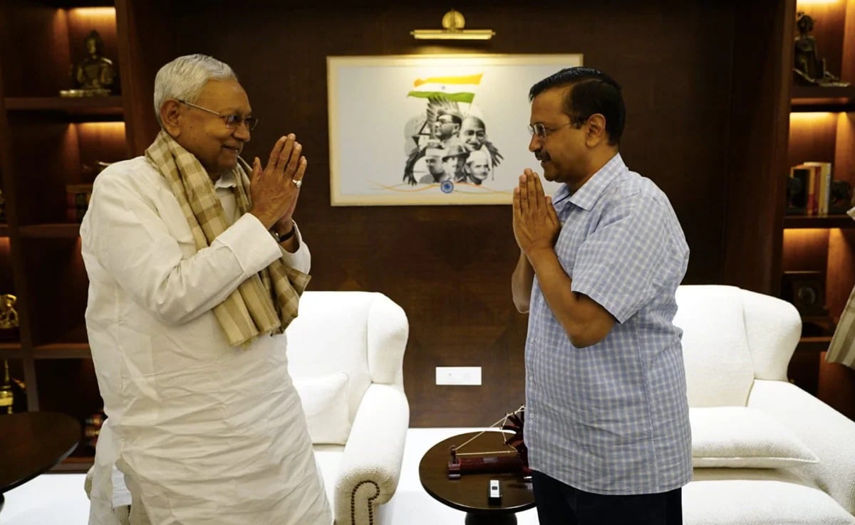 सीएम नीतीश के रात्रिभोज में शामिल होने पर भाजपा का तंज, जदयू का पलटवार, लोकसभा चुनाव में सीटें छीन सबक सिखायेगी जनता