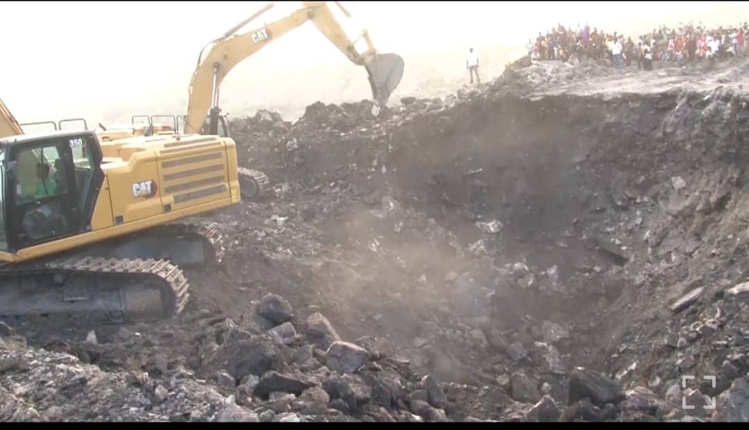 धनबाद में तीन महिलाएं जीवित दफ़न ,सबसे बड़ा सवाल -किसे माना जाये कसूरवार