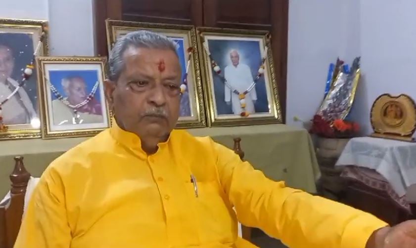 'राजपूत को सेकेंड नहीं लगेगा, आपका गर्दन उतार कर आपके हाथ पर रख देगा', मनोज झा पर राघवेंद्र प्रताप सिंह का बड़ा बयान