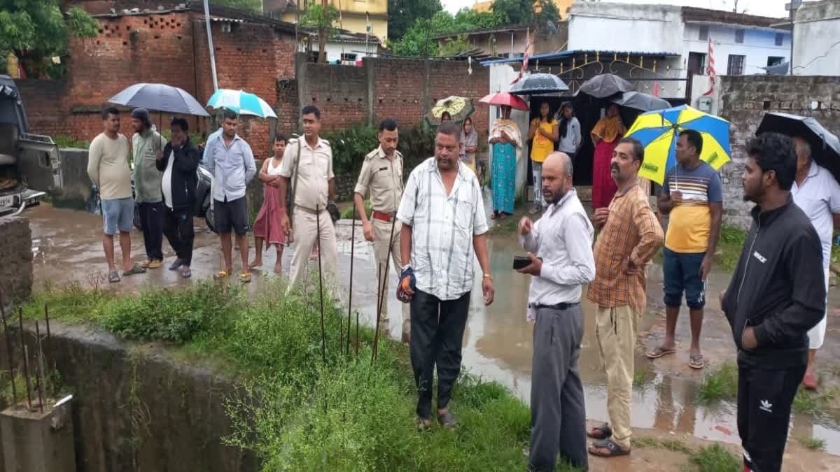 रांची: भारी बारिश के बीच नाले में बहा एक युवक, तीन थाने की पुलिस कर रही तलाश