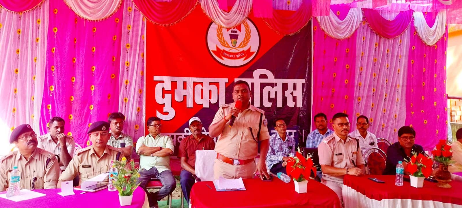 पुलिस पब्लिक के बीच संबंध मजबूत करने में जुटे एसपी, थाना स्तर पर लगा रहे है जनता दरबार