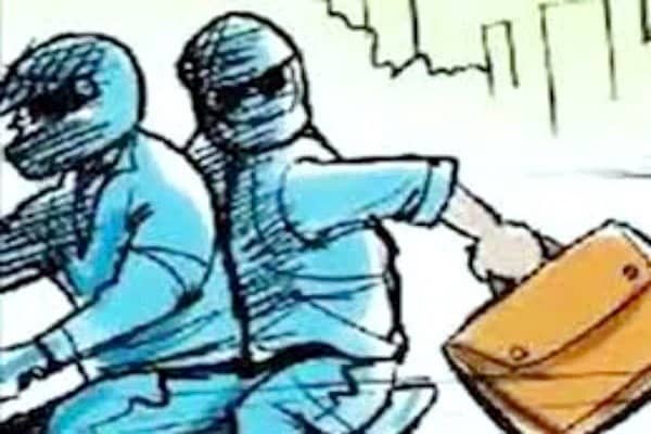 रांची में एक तरफ बढ़ाई जा रही सुरक्षा, तो दूसरी तरफ अपराधी लूट की घटना को दे रहे अंजाम